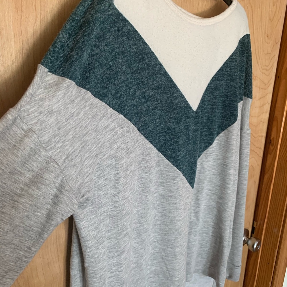 Color block sweater - Picture 2 of 4